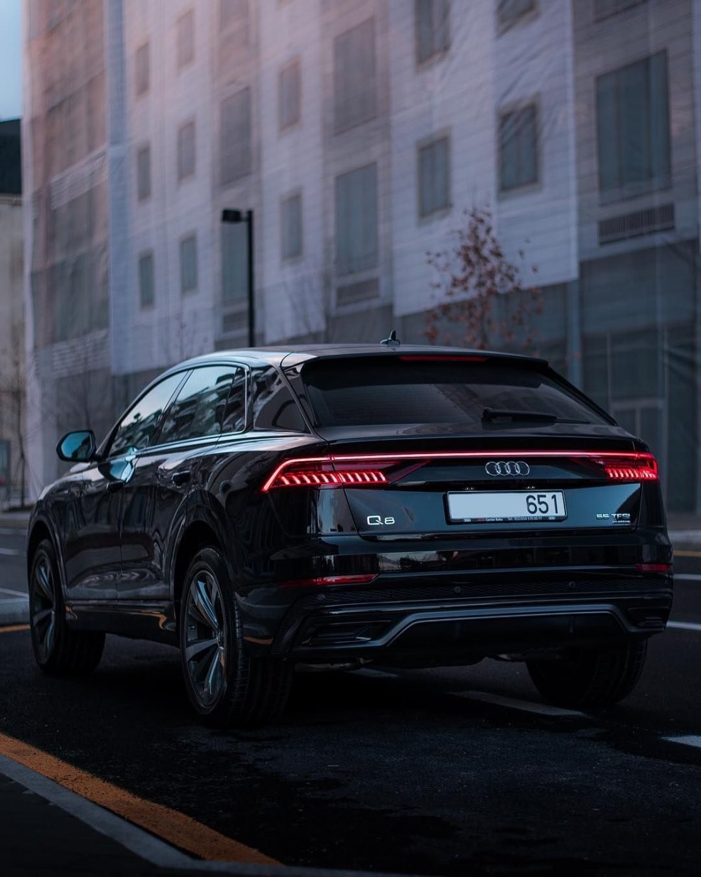Audi q8 Black