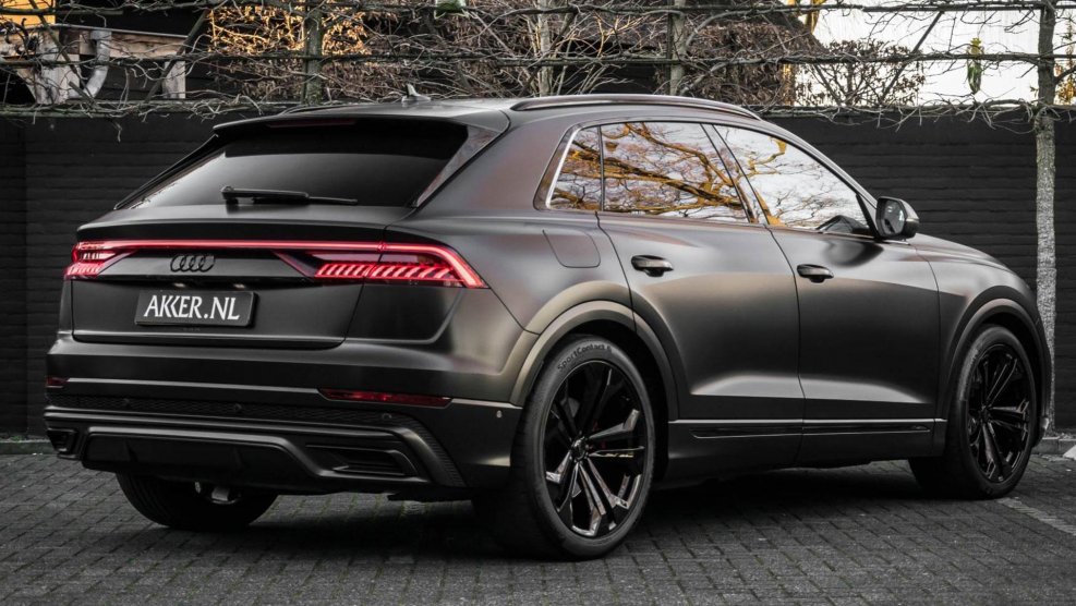 Audi q8 Black