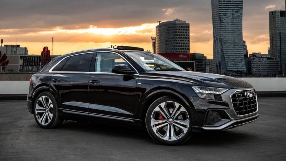 Audi q8 Black