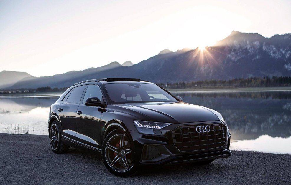 Audi q8 Black
