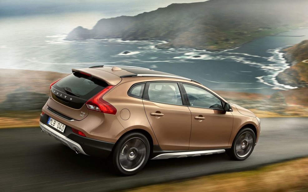 Вольво v60 Cross Country