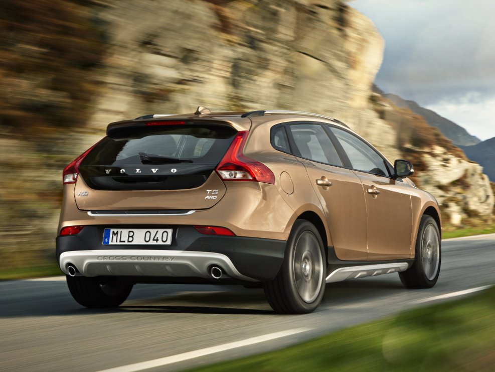 Volvo v90 Cross Country 2021