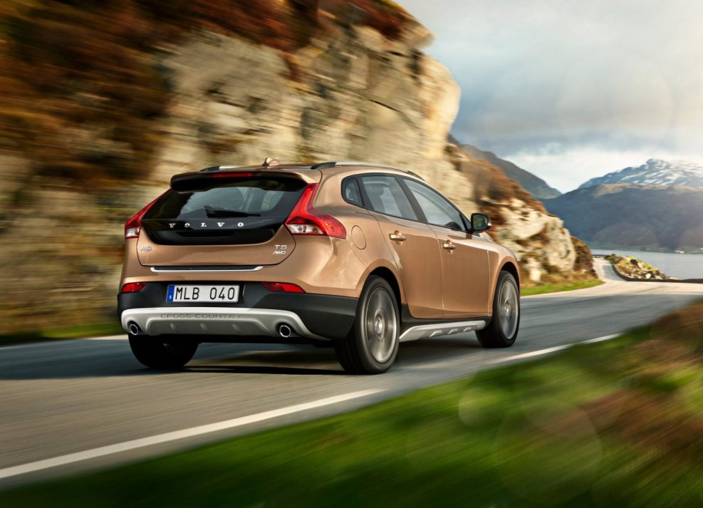 Вольво v40 Cross Country 2019
