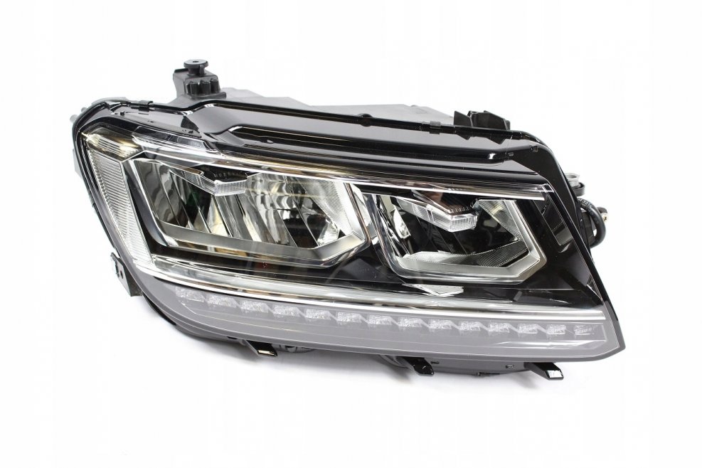 Volkswagen Tiguan фара