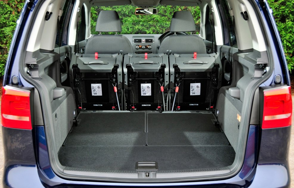 Volkswagen Touran 2010 салон