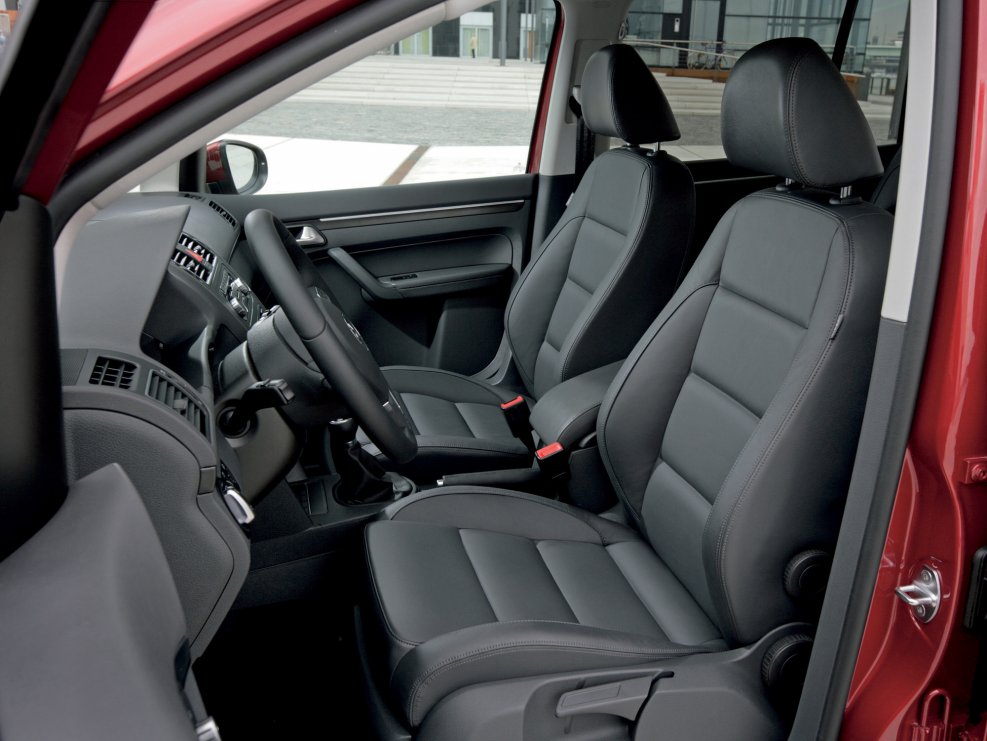 VW Touran 2010 салон