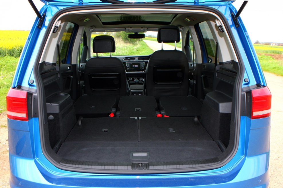 Volkswagen Touran i Рестайлинг салон