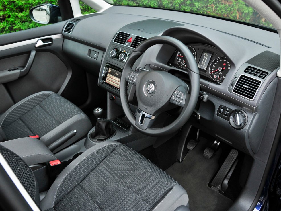 VW Touran 2008 Interior