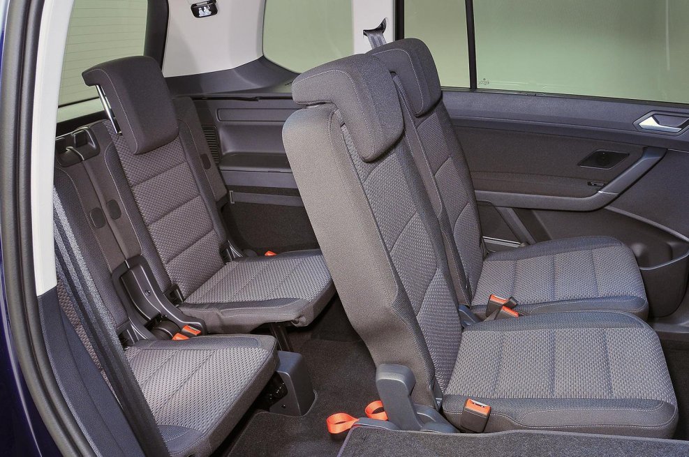Volkswagen Touran 2013 салон