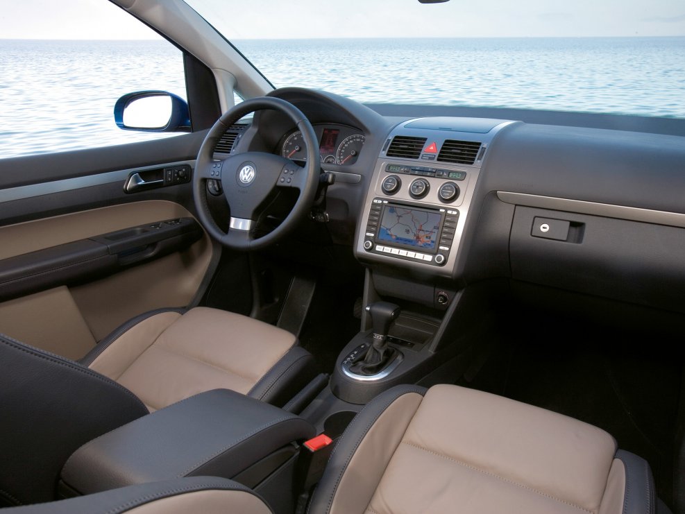 VW Touran 2008 салон