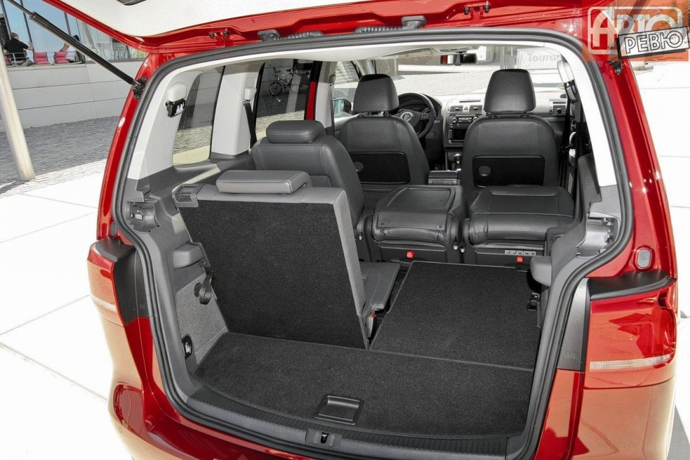 Volkswagen Touran 2014 багажник
