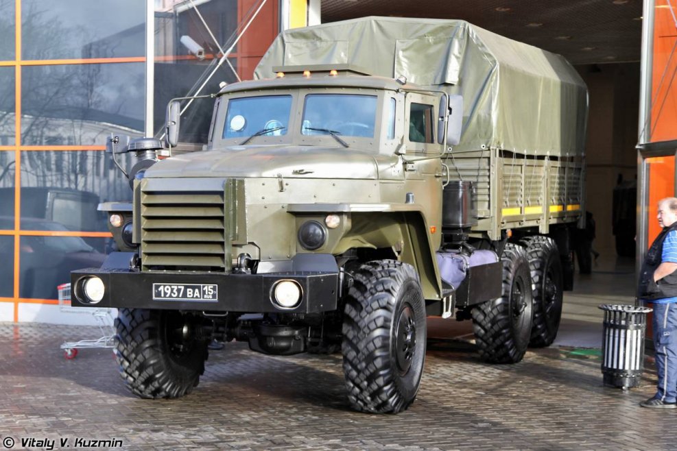 Урал 4320 бронированный