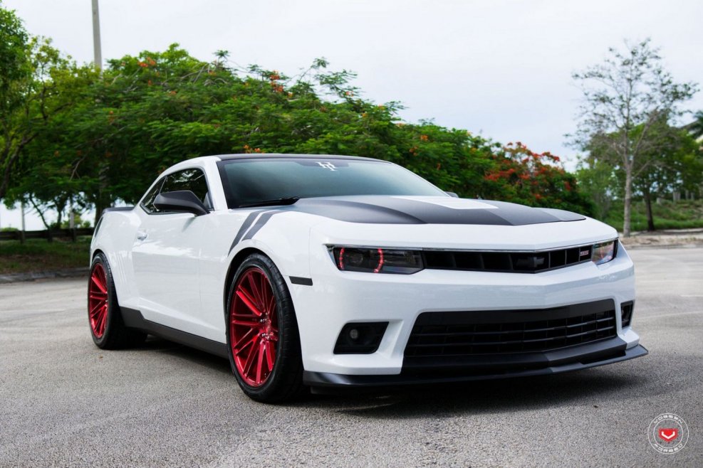 Chevrolet Camaro SS 2016 белый