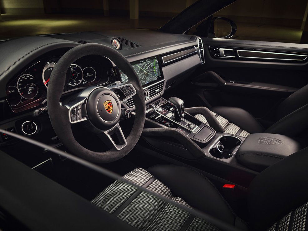 Porsche Cayenne GTS 2020 салон
