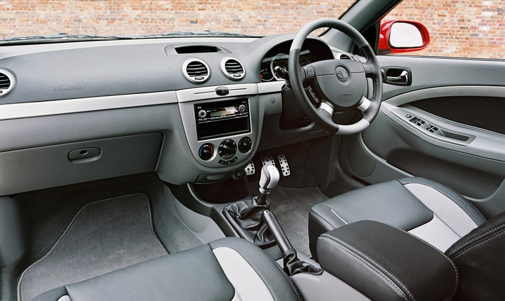 Chevrolet Lacetti хэтчбек 2005 салон