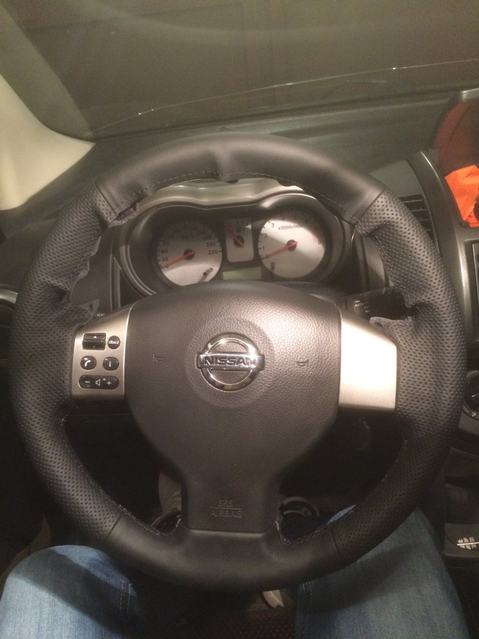 Руль Nissan Note e12
