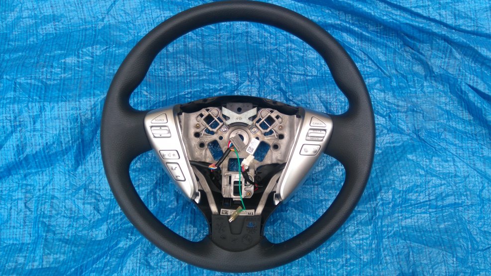 Руль Nissan Note e12