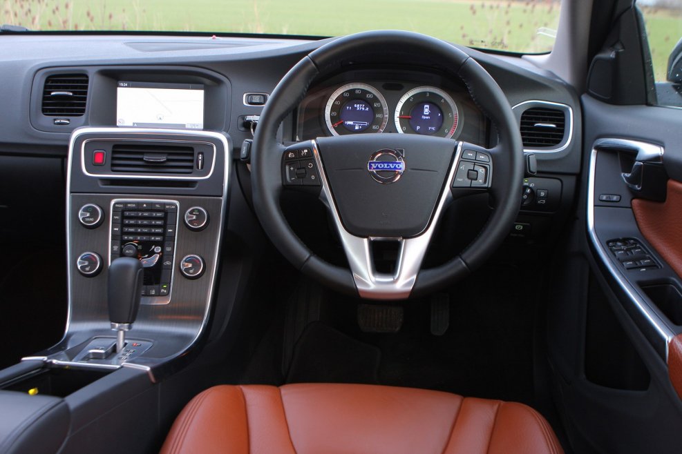 Volvo s40 2019 салон
