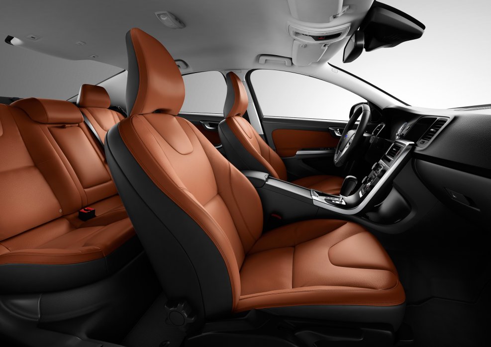 Volvo s60 коричневый салон