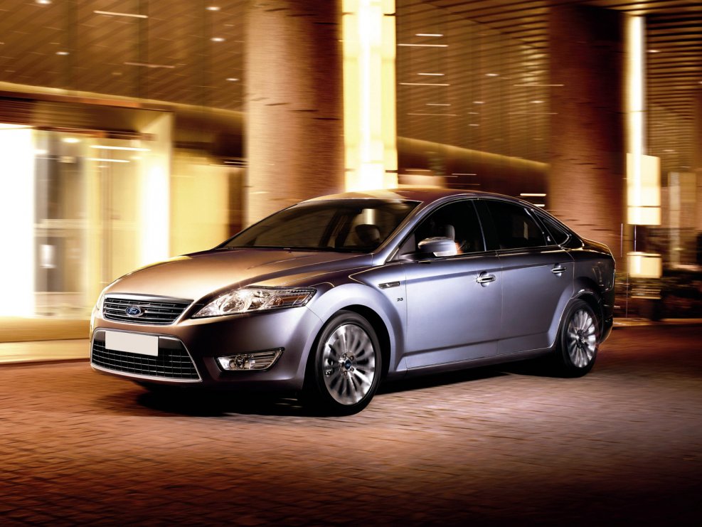 Ford Mondeo седан