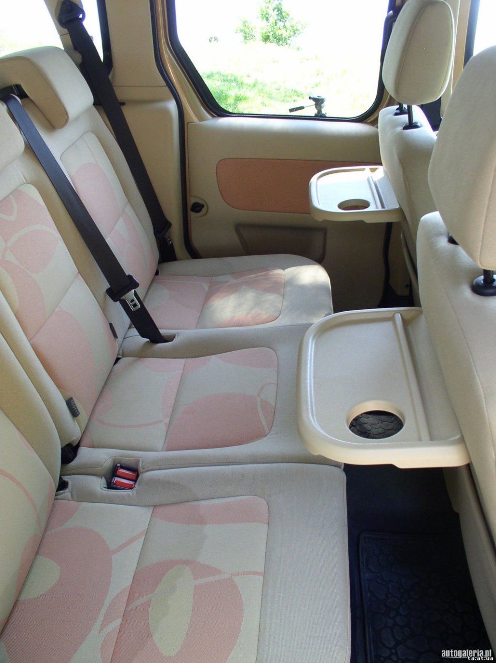Ford Tourneo connect салон