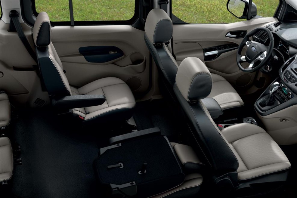 Ford connect 2007 салон