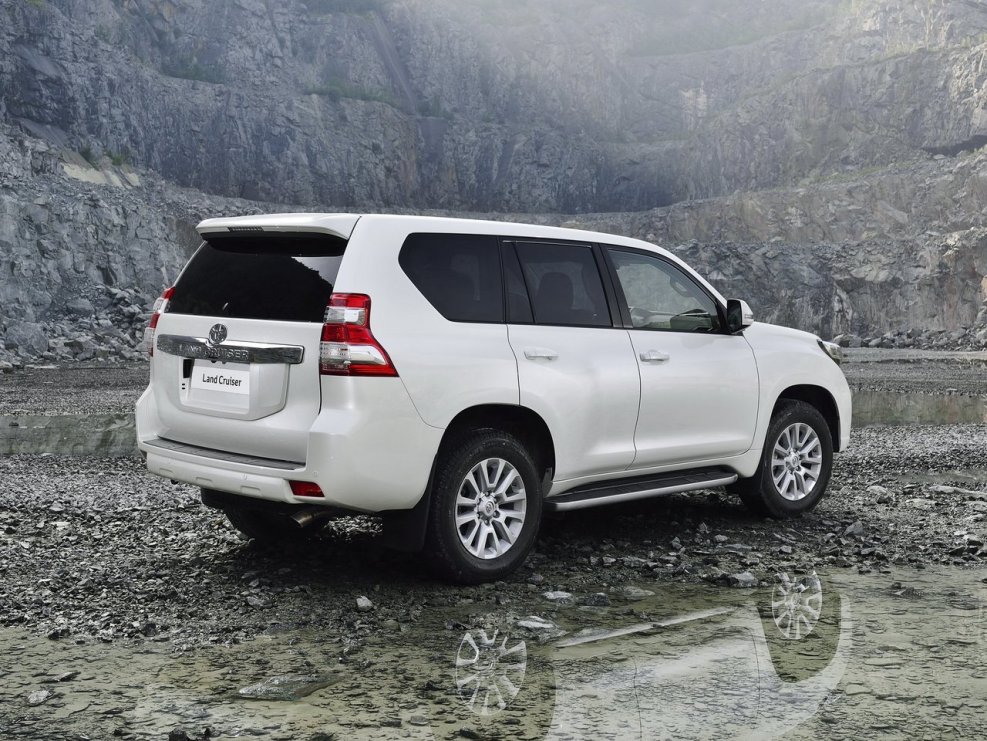 Toyota Land Cruiser Prado 2013