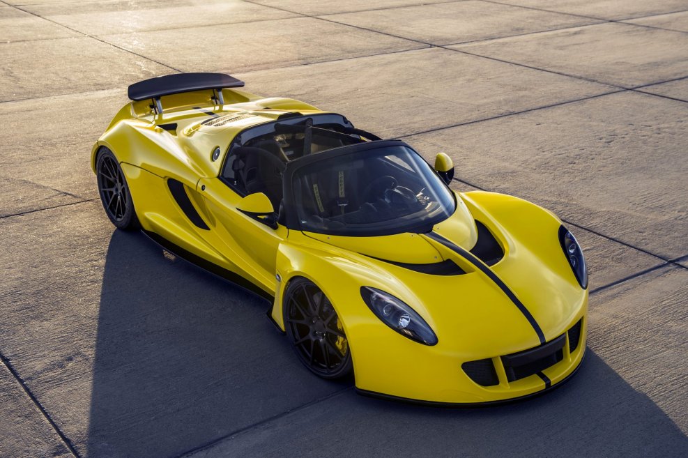 Машина Hennessey Venom gt