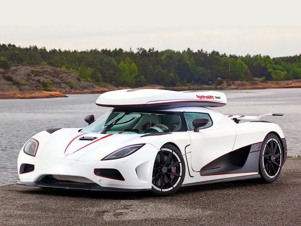 Машина Koenigsegg Agera r