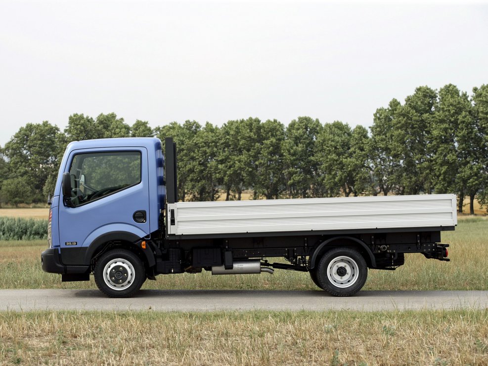 Nissan Cabstar 2013