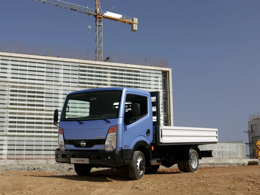 Nissan Cabstar f24