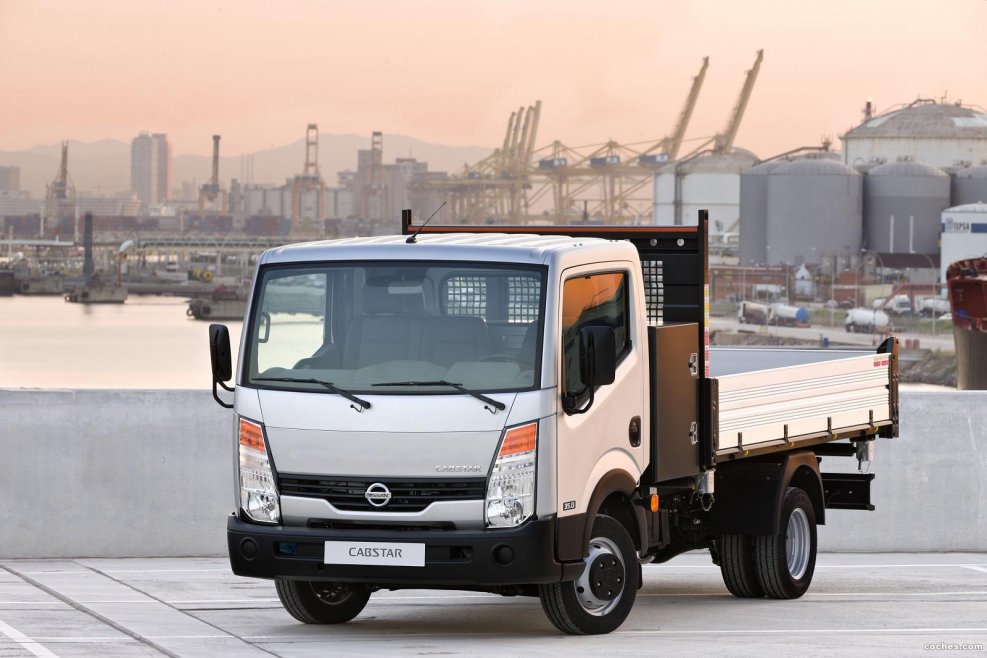 Nissan Cabstar f24