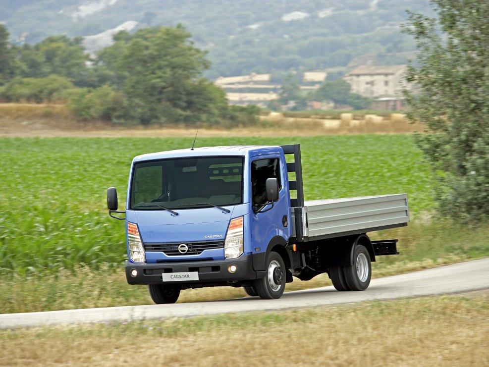Nissan Cabstar f24
