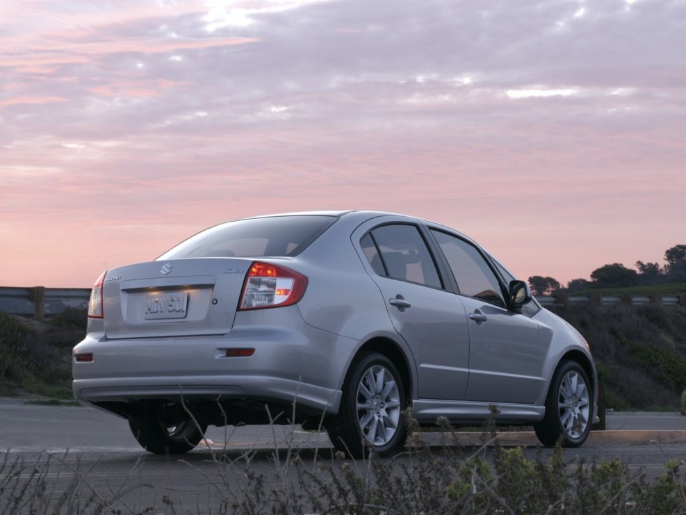Suzuki sx4 2010 седан