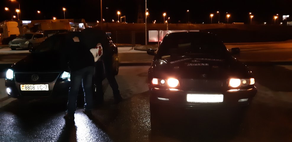 Парень ночь БМВ