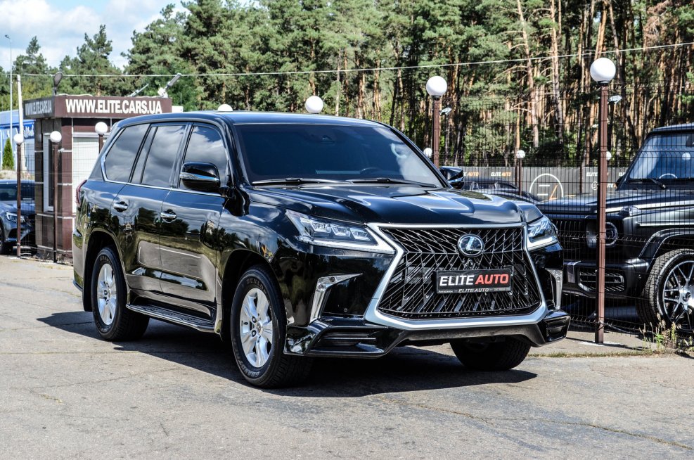 Lexus LX 450d салон