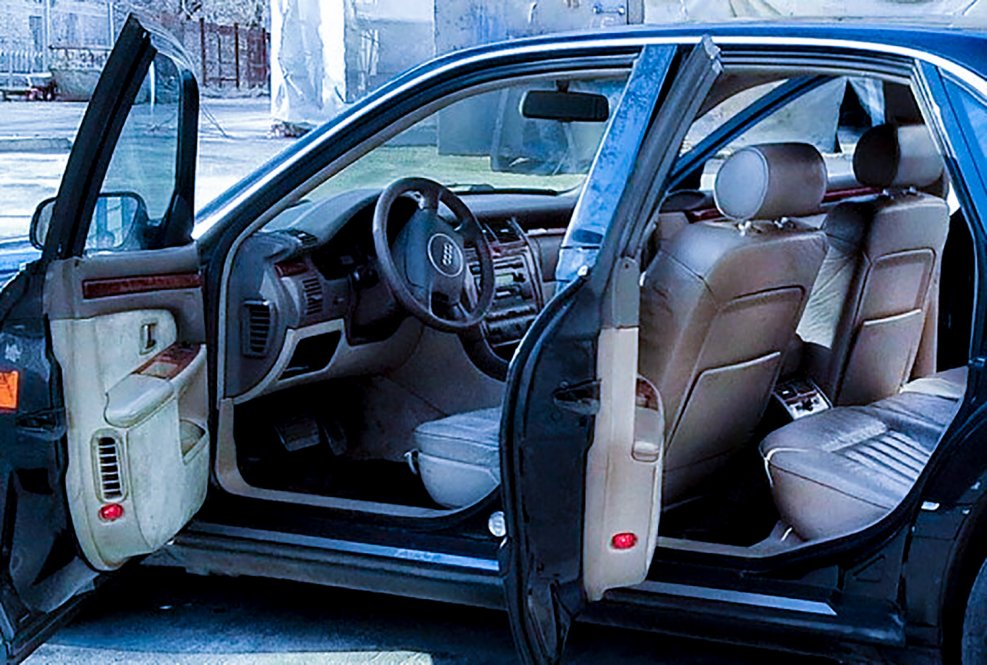 Audi s8 d2 салон