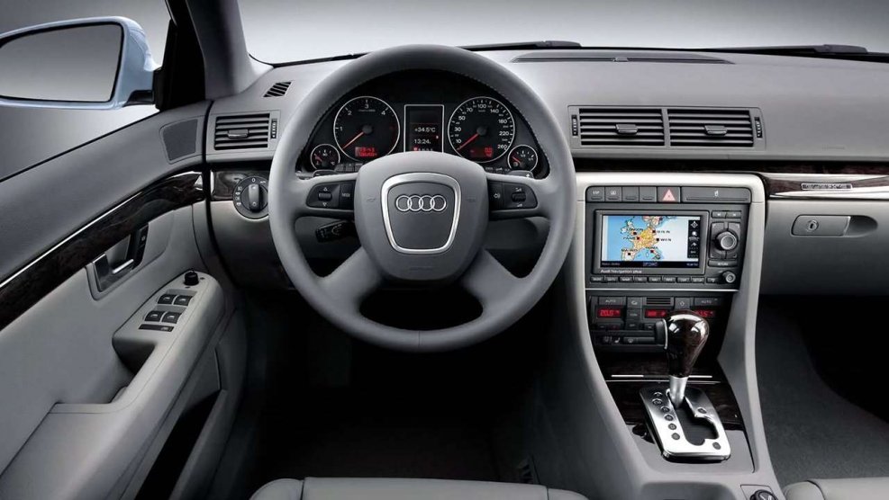 Audi a4 b7 quattro салон