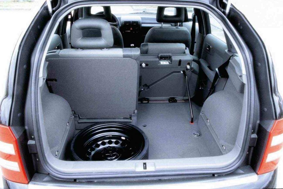 Audi a2 салон