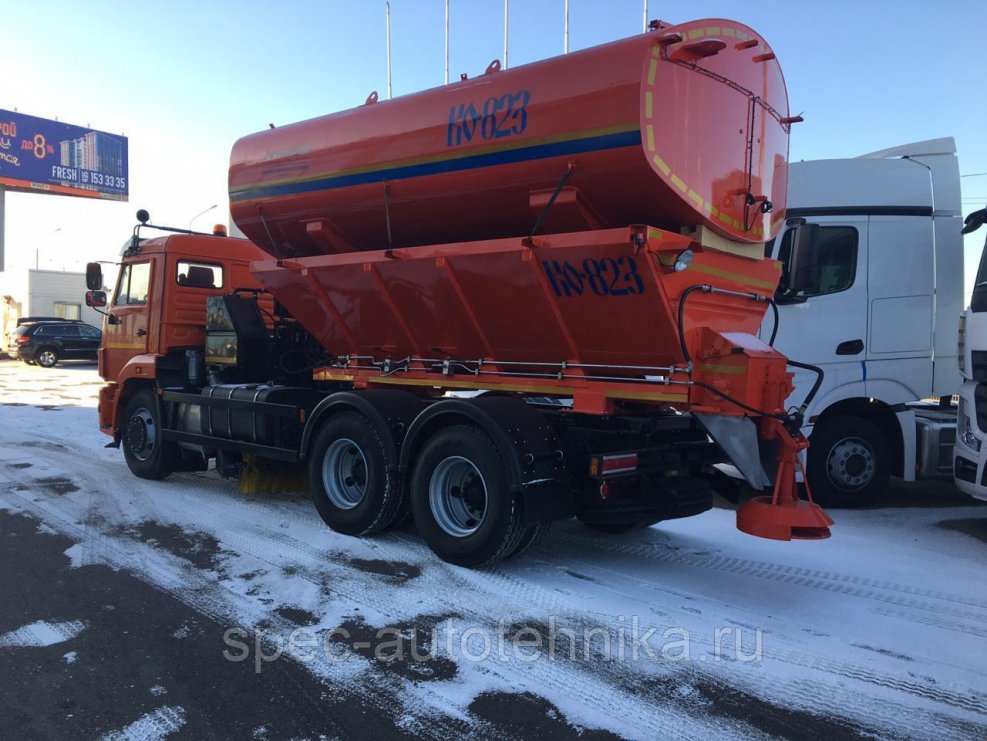 Ко-823 на шасси КАМАЗ-65115