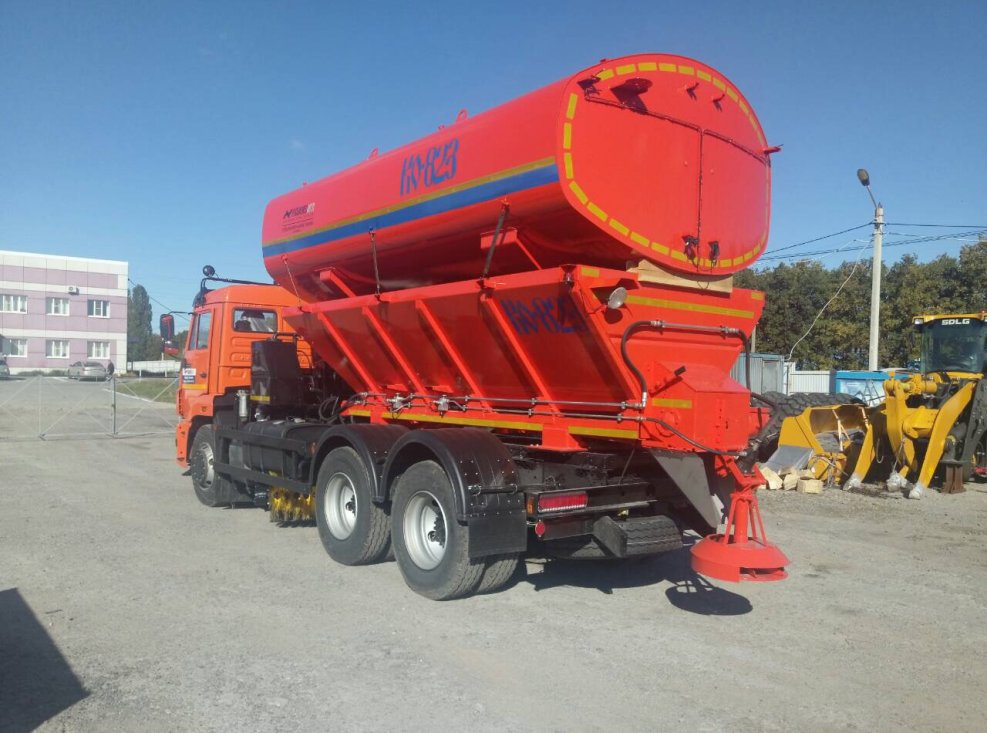Ко-823 на шасси КАМАЗ-65115-773962-50