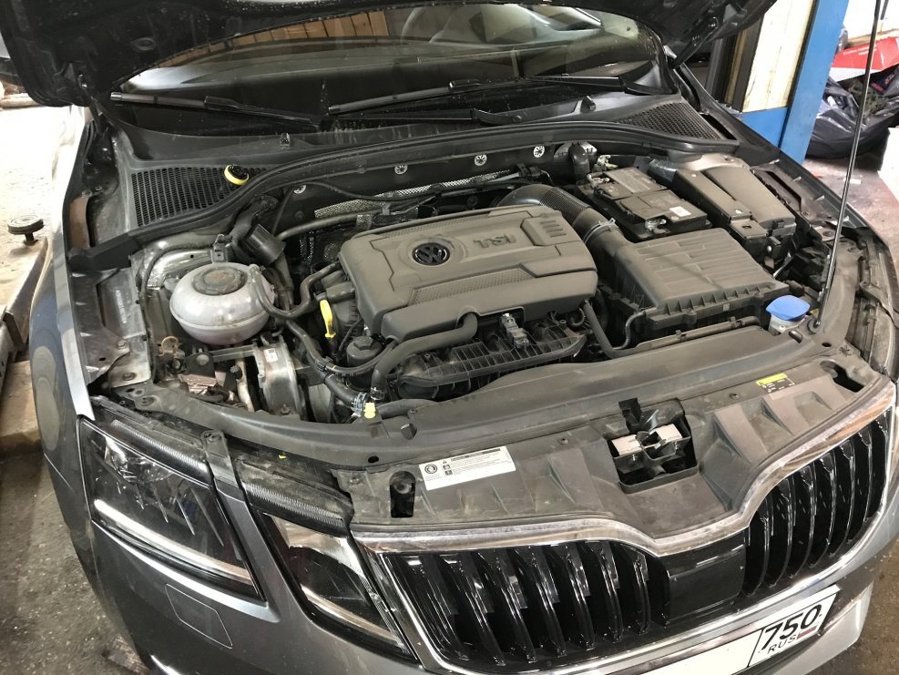 Skoda Octavia 2008 под капотом