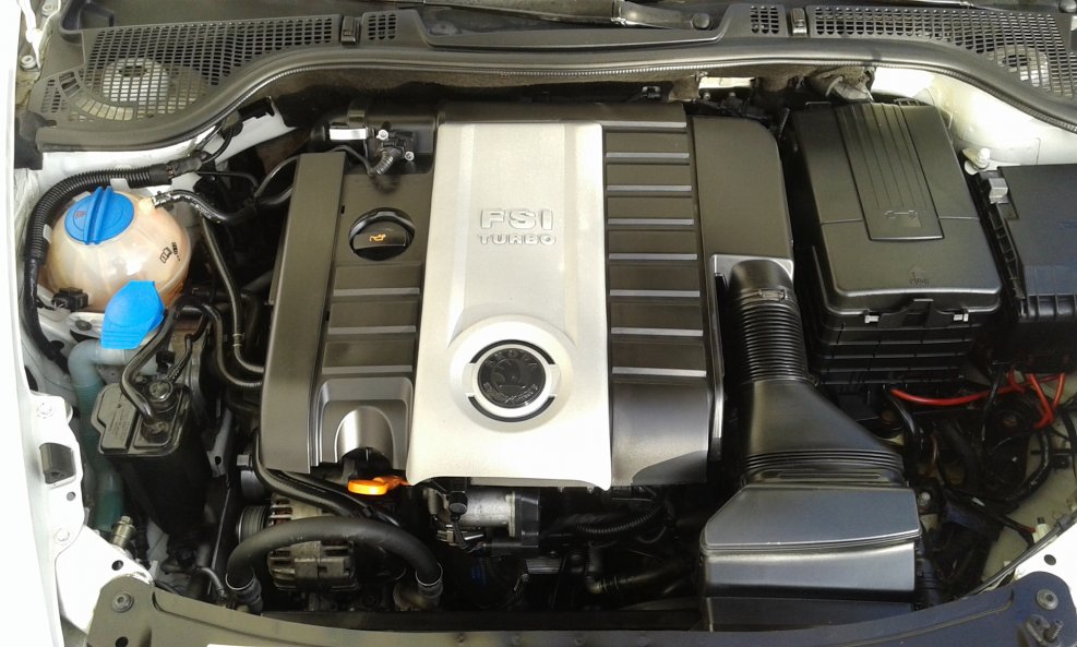 Skoda Octavia 2008 под капотом