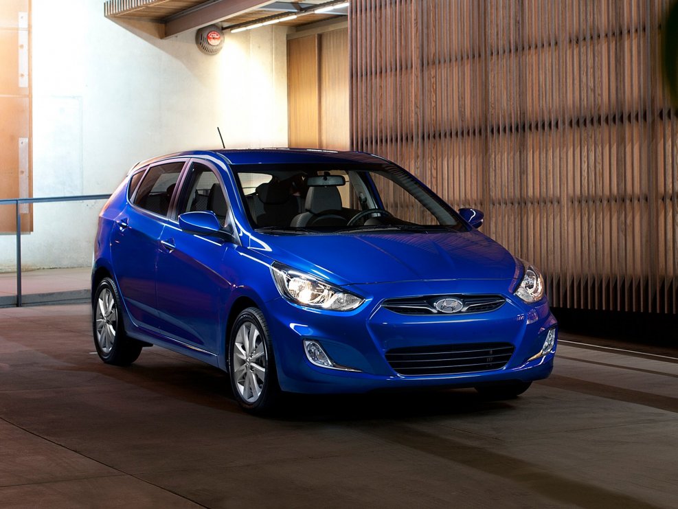 Hyundai Solaris 2010 хэтчбек