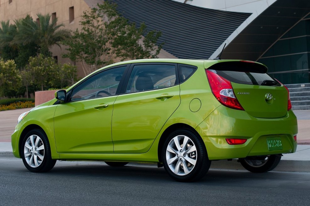 Hyundai Accent 2015 хэтчбек
