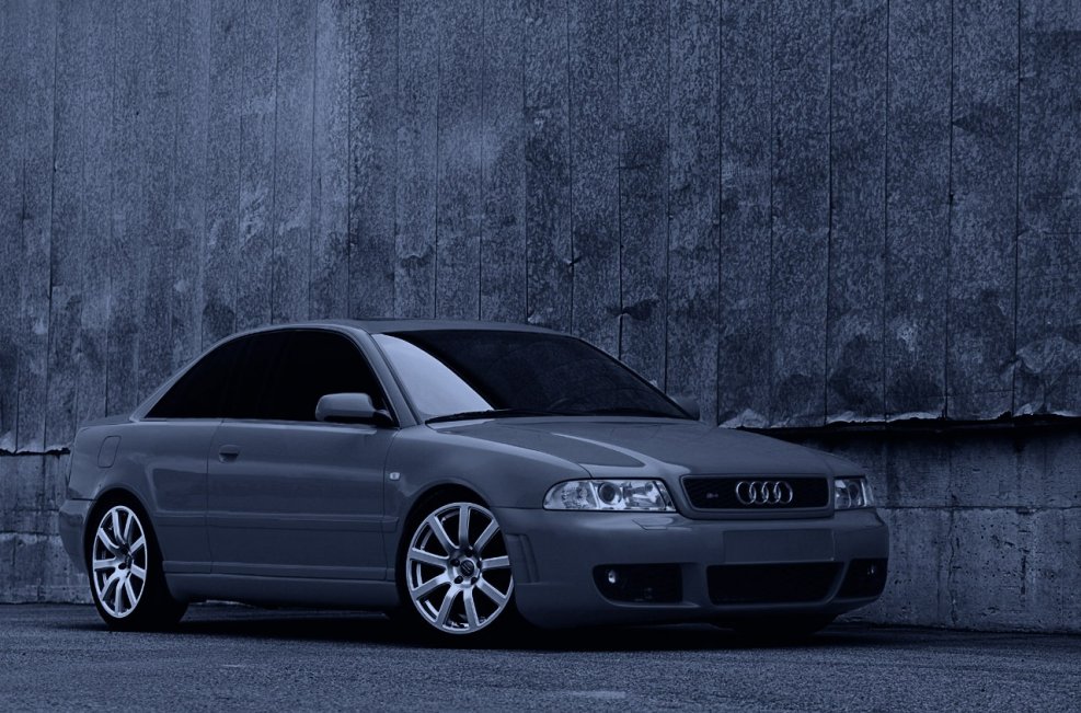 Audi a4 b5 черная