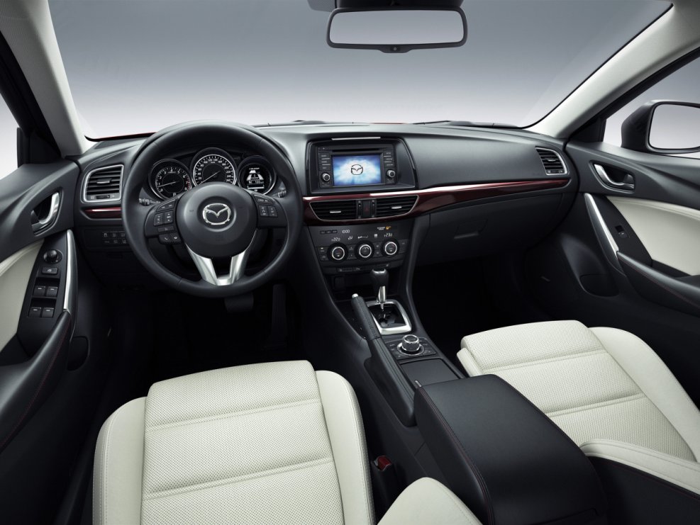 Mazda 6 Drive интерьер