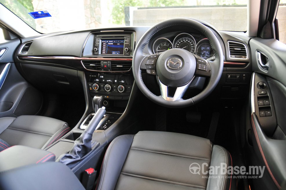 Mazda CX-6 Interior