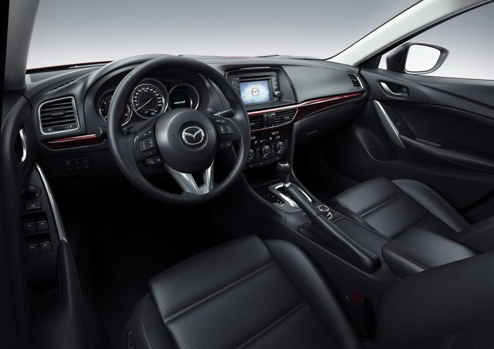Mazda 6 седан салон