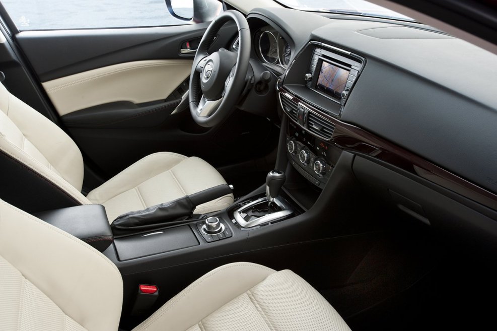 Mazda 6 седан 2014 салон
